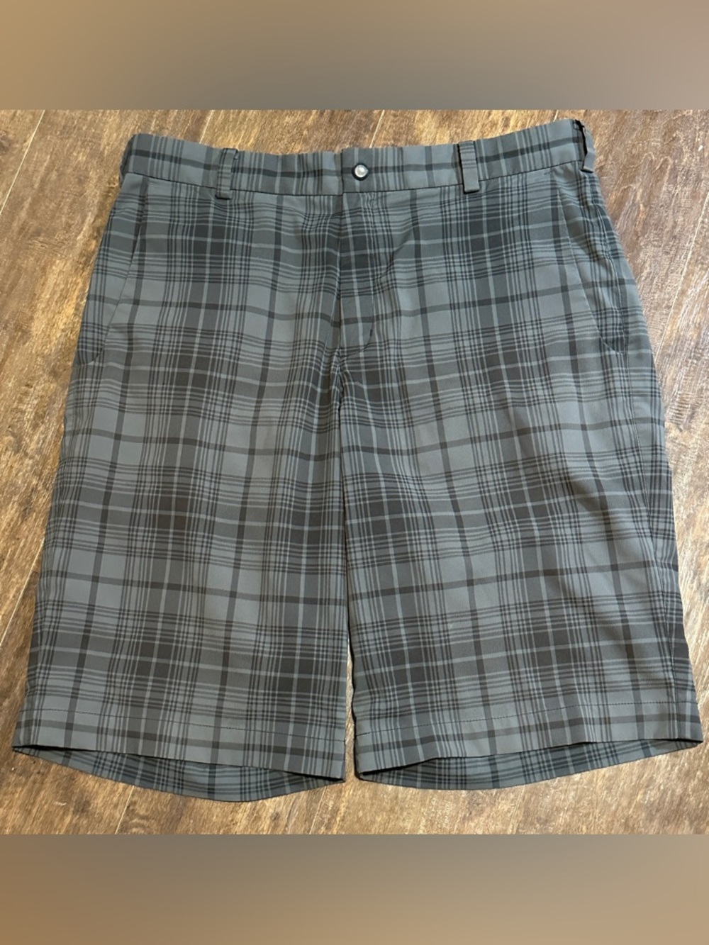 Nike Golf Tour Performance Dri-Fit Shorts  Gray Black Plaid Men’s 32